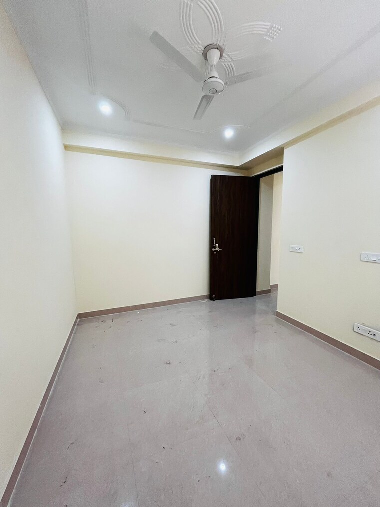 Room, saket 2 Bedroom 850 Sq.Ft. Builder Floor In Saket Delhi 9210778