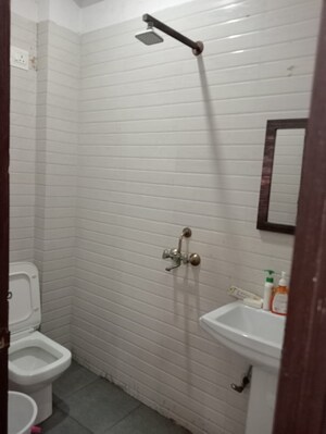 1 BHK Builder Floor For Rent in Palm Residency Chhatarpur, Chattarpur