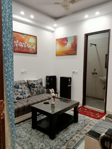 Living Room in 1 BHK Builder Floor at Palm Residency Chhatarpur, Chattarpur – for Rent