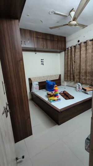Bedroom in 2 BHK Apartment at Wadgaon Sheri – for Rent