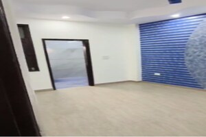 Room in 3 BHK Apartment at Shakti Khand Iii – for Rent