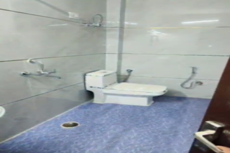 Bathroom, shakti khand iii 3 Bedroom 1200 Sq.Ft. Apartment In Shakti Khand Iii Ghaziabad 9210765