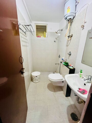 Team Area in 2 BHK Apartment at Indiranagar – for Rent