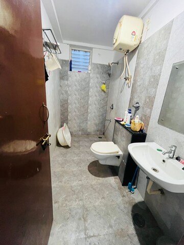 Team Area in 2 BHK Apartment at Indiranagar – for Rent