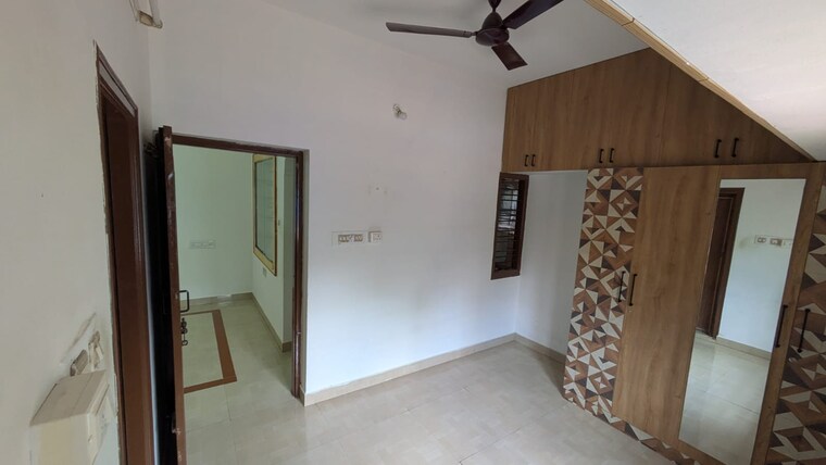 Room, indiranagar 2 Bedroom 1200 Sq.Ft. Independent House In Indiranagar Bangalore 9210824