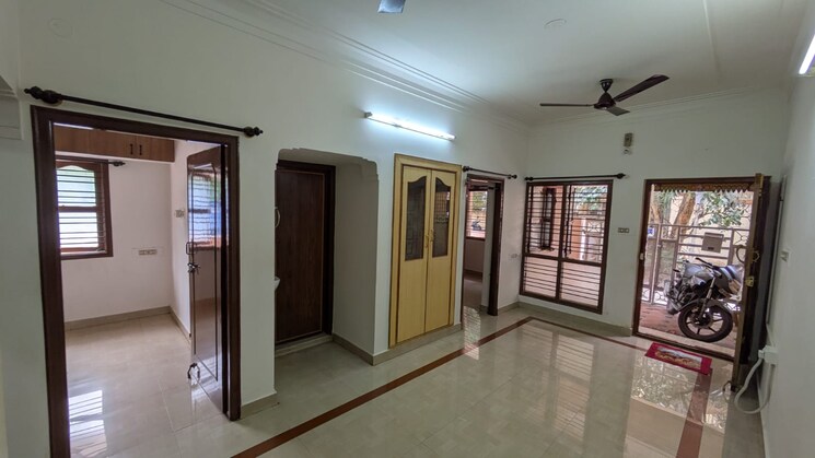 Room, indiranagar 2 Bedroom 1200 Sq.Ft. Independent House In Indiranagar Bangalore 9210824