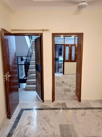 Room in 3 BHK Builder Floor at Malviya Nagar – for Rent