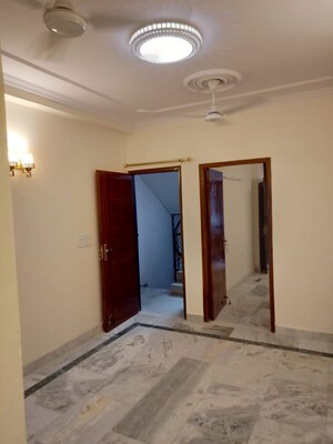 Room in 3 BHK Builder Floor at Malviya Nagar – for Rent