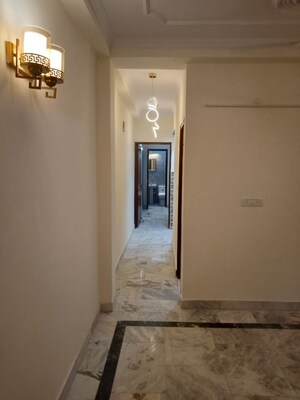 Room in 3 BHK Builder Floor at Malviya Nagar – for Rent