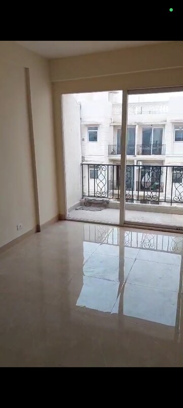 Room in 3 BHK Apartment at Signature Global Park, Sohna Sector 36 – for Sale