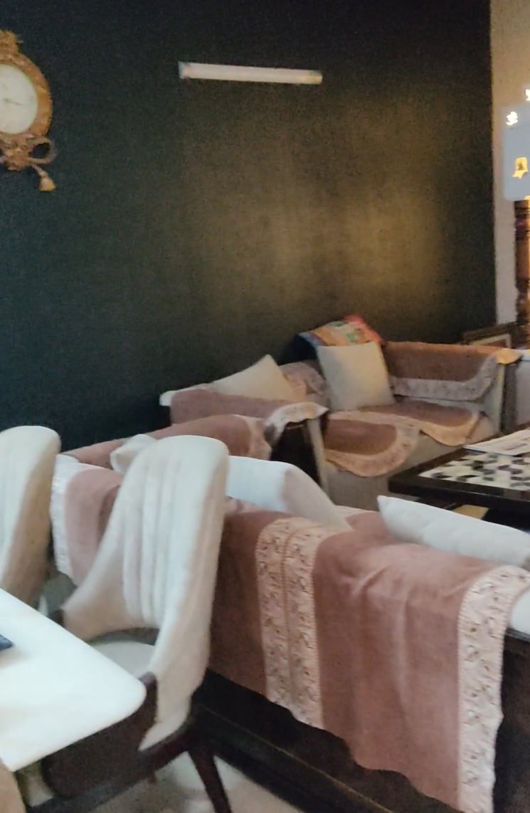 Living Room, parklands 3 Bedroom 250 Sq.Yd. Builder Floor In Sector 85 Faridabad 9210975