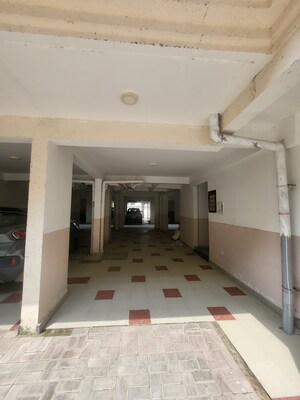 Parking in 2 BHK Builder Floor at Signature Global Park, Sohna Sector 36 – for Sale