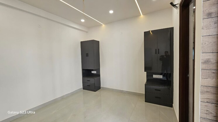 Living Room, pir machalla 3 Bedroom 2200 Sq.Ft. Apartment In Pir Machalla Zirakpur 9211002