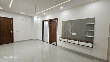 Room in 3 BHK Apartment at Pir Machalla – for Rent
