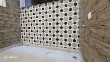 Room in 3 BHK Apartment at Pir Machalla – for Rent