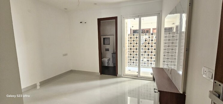 Room, pir machalla 3 Bedroom 2200 Sq.Ft. Apartment In Pir Machalla Zirakpur 9211002