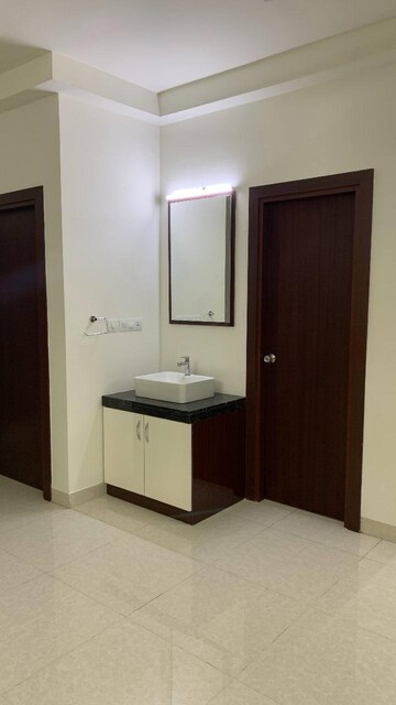 Room in 2 BHK Apartment at Prestige High Fields, Gachibowli – for Rent