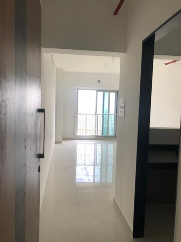Room in 2 BHK Apartment at Mayfair The View, Vikhroli West – for Sale