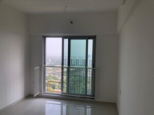 Room in 2 BHK Apartment at Mayfair The View, Vikhroli West – for Sale