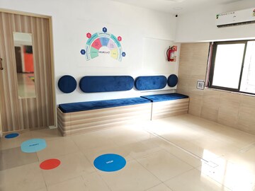  Office Space For Rent in Kandivali West