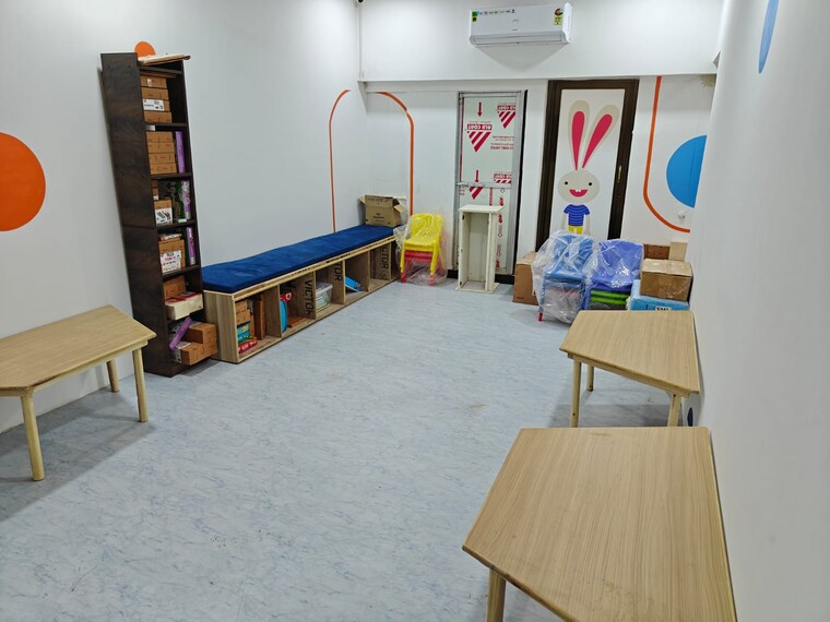 Bedroom, kandivali west Commercial Office Space 2300 Sq.Ft. In Kandivali West Mumbai 9211048