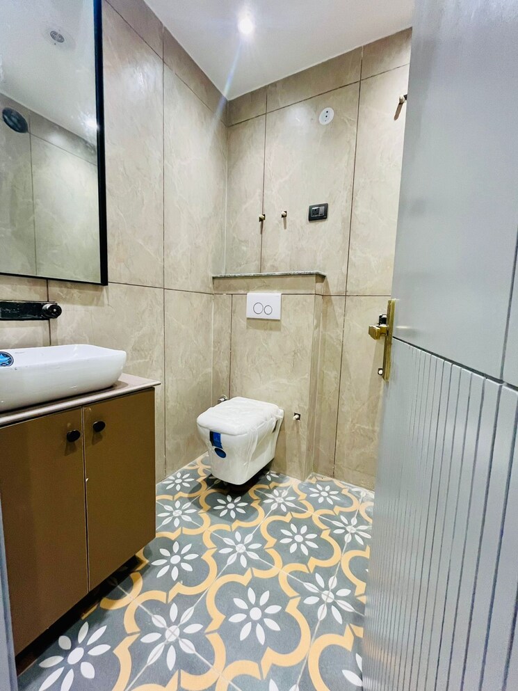 Bathroom, dwarka mor 2 Bedroom 540 Sq.Ft. Builder Floor In Dwarka Mor Delhi 9211063