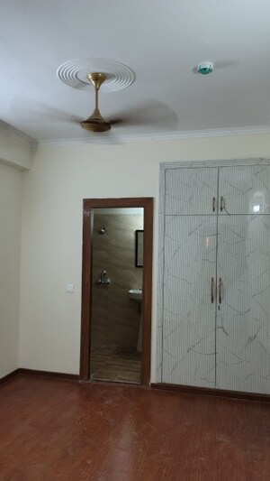 Room in 2 BHK Apartment at Amrapali Centurian Park, Tech Zone 4 Greater Noida – for Sale