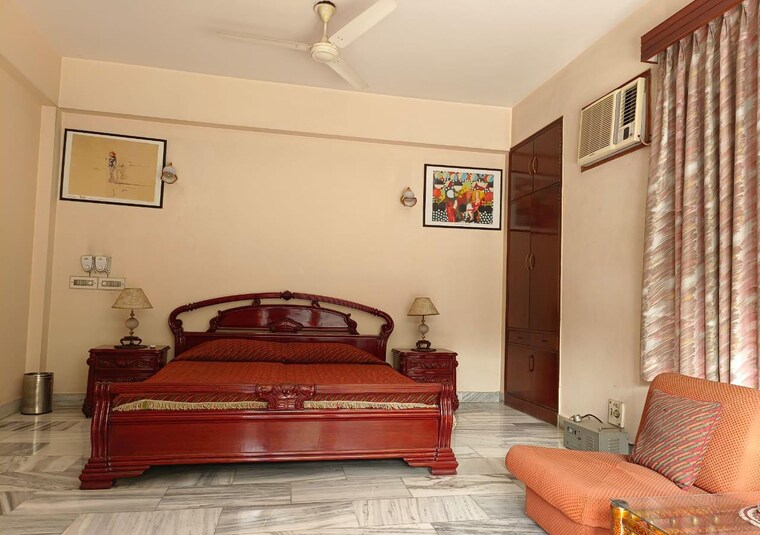Bedroom, sainik farm 4 Bedroom 1500 Sq.Yd. Villa In Sainik Farm Delhi 9211148