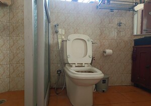 Bathroom in 4 BHK Villa at Sainik Farm – for Sale