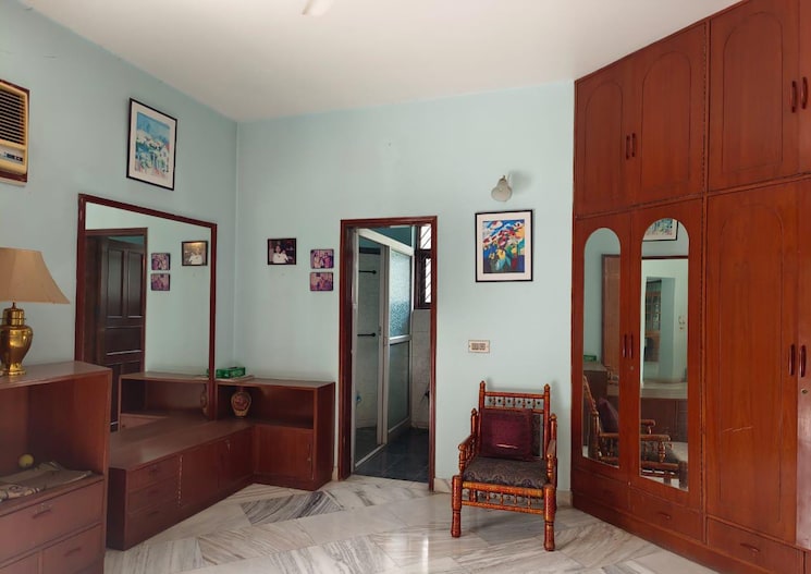 Bedroom, sainik farm 4 Bedroom 1500 Sq.Yd. Villa In Sainik Farm Delhi 9211148