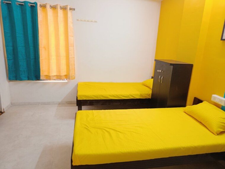 Room, old padra road Pg For Boys & Girls In Old Padra Road 9211175