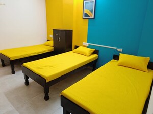 Bedroom in  Pg at Old Padra Road – for Rent