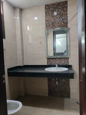 Bathroom in 2 BHK Builder Floor at Sector 46 – for Rent