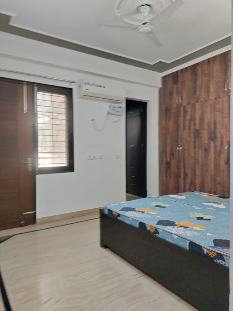 Bedroom, sector 46 2 Bedroom 265 Sq.Yd. Builder Floor In Sector 46 Gurgaon 9211243