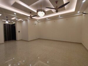 Room in 2 BHK Builder Floor at Sector 46 – for Rent