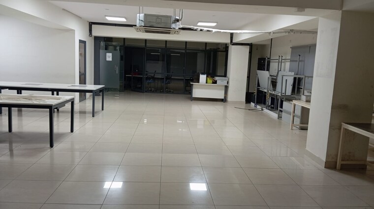 Room, hrbr layout Commercial Office Space 3001 Sq.Ft. In Hrbr Layout Bangalore 9211358