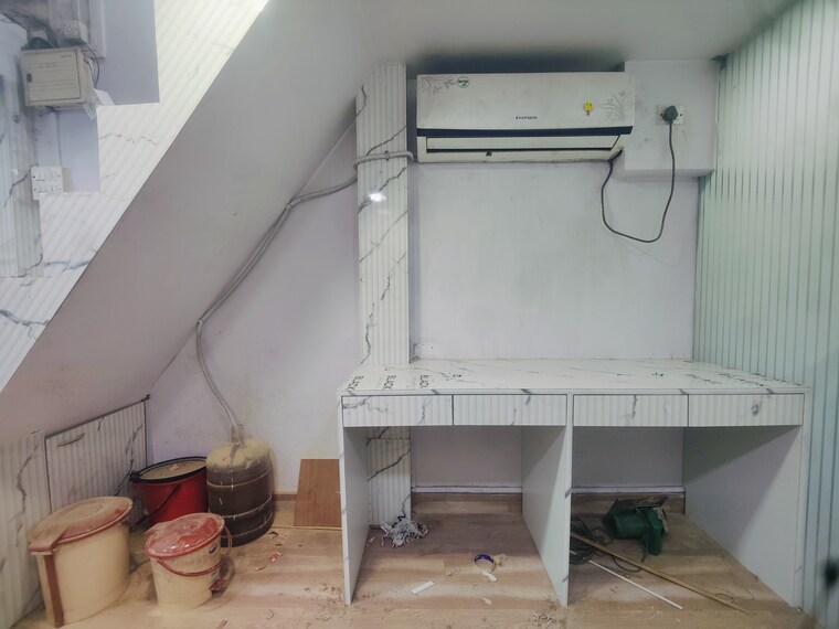 Team Area, malad west Commercial Office Space 130 Sq.Ft. In Malad West Mumbai 9211467