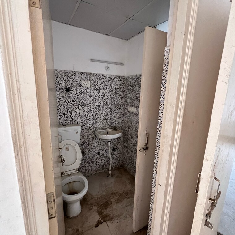 Bathroom, breez-global-heights 2 Bedroom 610 Sq.Ft. Apartment In Sohna Sector 33 Gurgaon 9211489