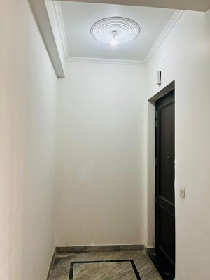 Building Lobby in 2 BHK Builder Floor at Krishna Nagar – for Sale