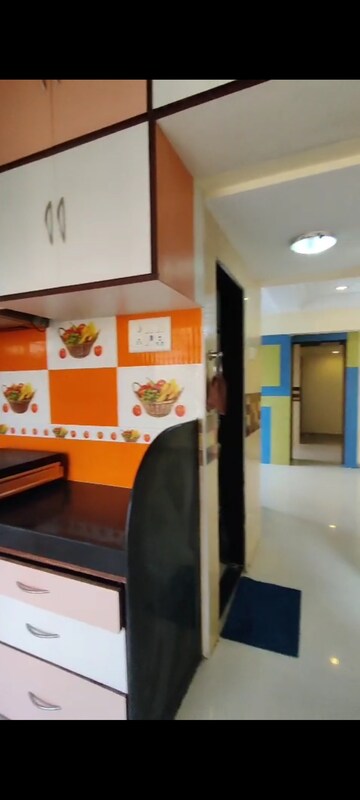 Furnished Amenities in 2 BHK Apartment at Vile Parle East – for Rent