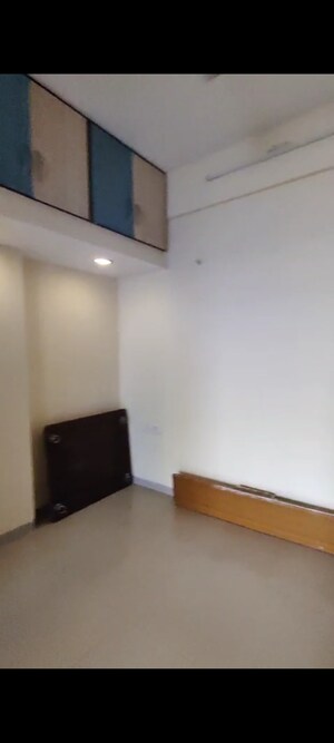 Room in 2 BHK Apartment at Vile Parle East – for Rent