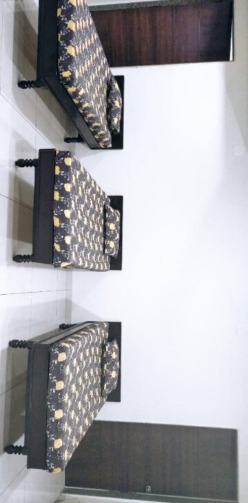 Room in  Pg at Arun Villa, Alkapuri – for Rent