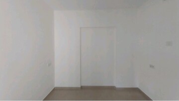 Room in 2 BHK Apartment at Runwal Garden City, Balkum Pada – for Sale