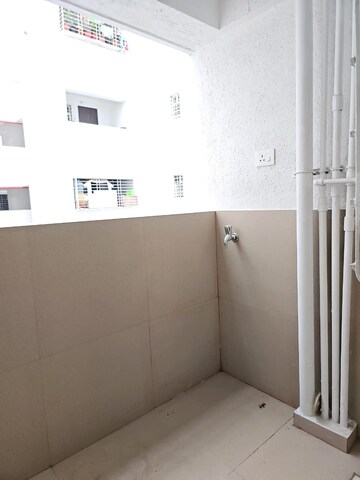 Room in 2.5 BHK Apartment at Sukhwani Hermosa Casa, Mundhwa – for Rent
