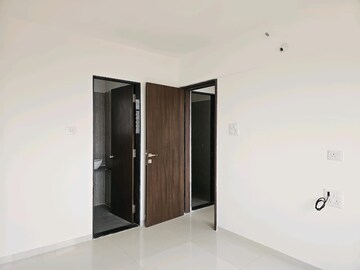 Room in 2.5 BHK Apartment at Sukhwani Hermosa Casa, Mundhwa – for Rent