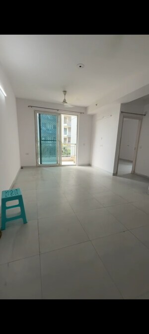 Room in 2 BHK Apartment at Sarvottam NX Avenue, Tech Zone 4 Greater Noida – for Rent