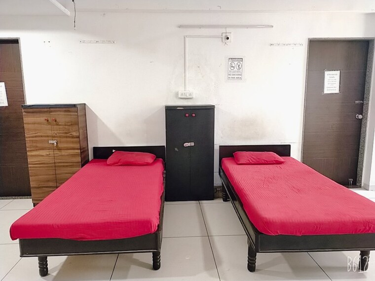 Room, alkapuri Pg For Boys & Girls In Alkapuri 9211573