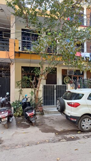  Plot For Sale in Dlf City Phase 3