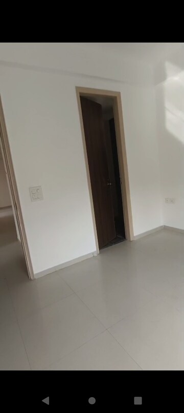 Room in 3 BHK Apartment at Arihant Amber, Sector 1 Greater Noida – for Sale