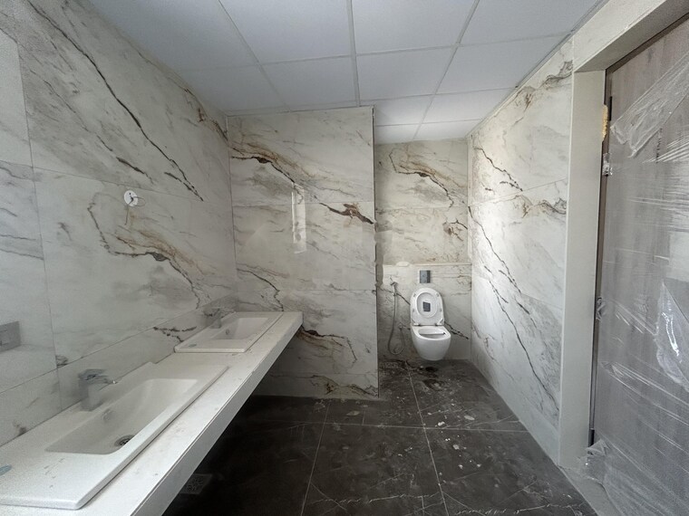 Bathroom, sri-fortune-sonthalia-sky-villas 4 Bedroom 7338 Sq.Ft. Apartment In Kokapet Hyderabad 9211639